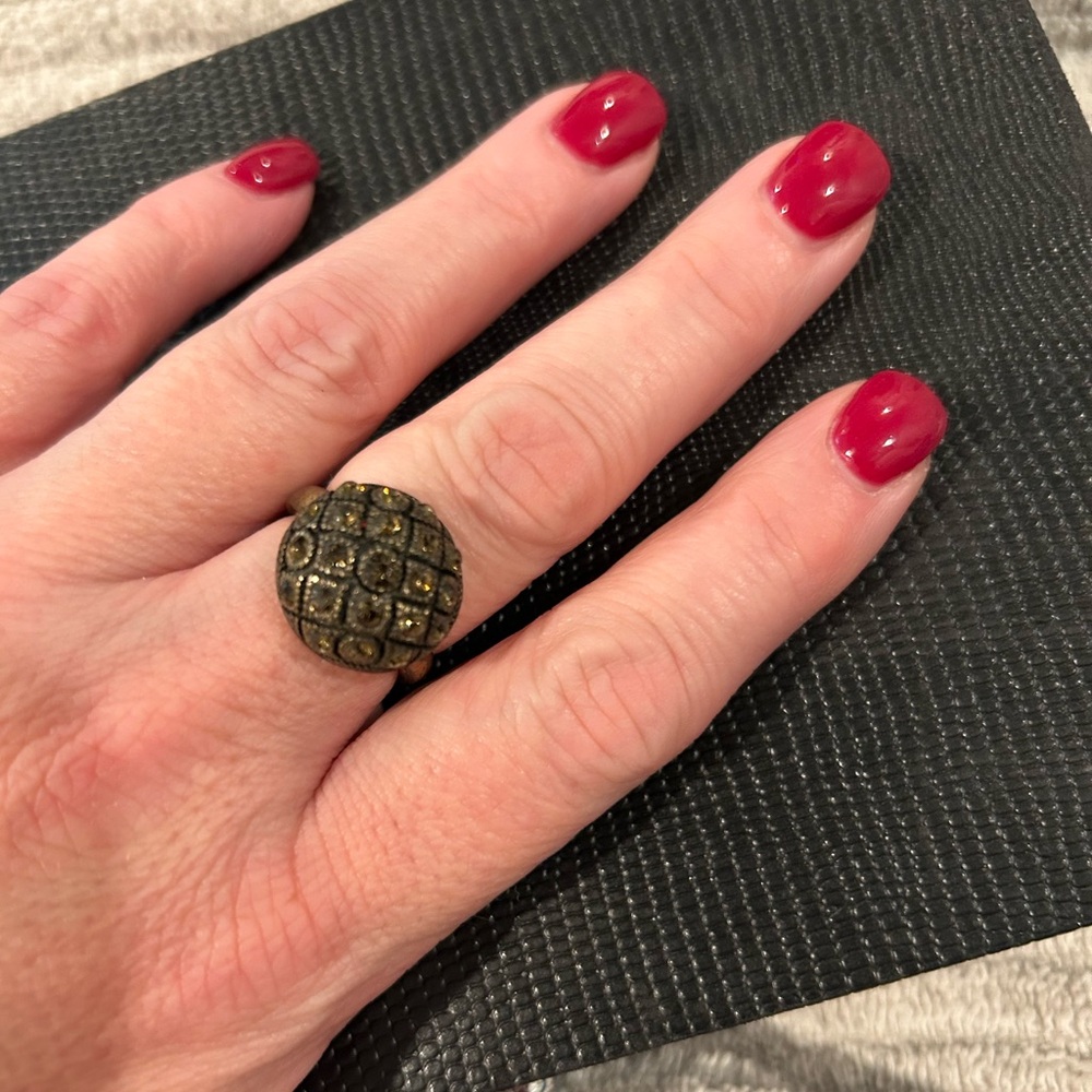 Lia Sophia Choco-Chip Ring Size 9